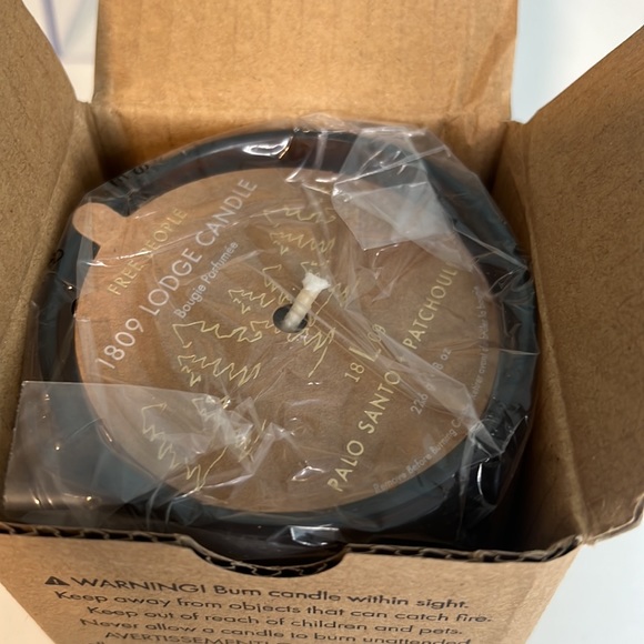 Free People 1809 Collection Candle - Lodge. Pali Santo + Patchouli. NIB. - Picture 2 of 8